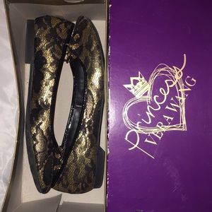 Like New Princess Vera Wang Flats sz 8
